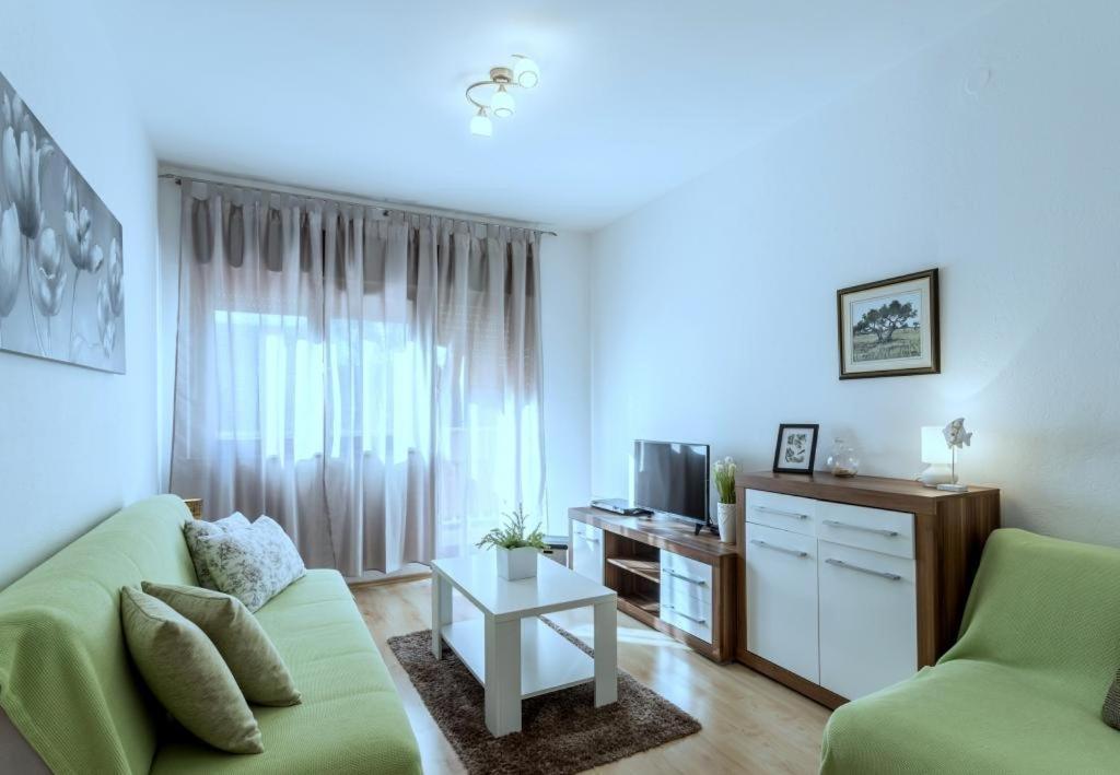 Apartment In Kastel Novi With Terrace, Air Conditioning, Wifi, Washing Machine 5104-2 Kaštela Екстериор снимка